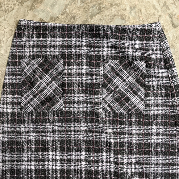 Skirt - Picture 2 of 2